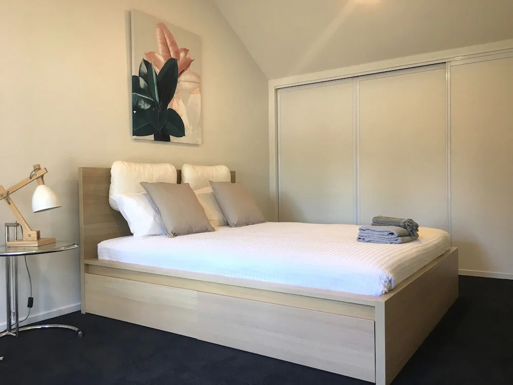 Number 1 - Chic Inner City Rooms