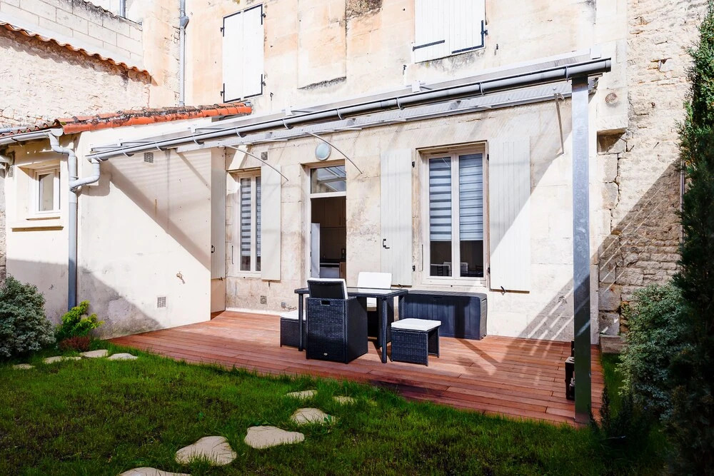 L'Agescy 1 - Charmant T2 - Jardin - Terrasse - centre-ville La Brèche - Wifi