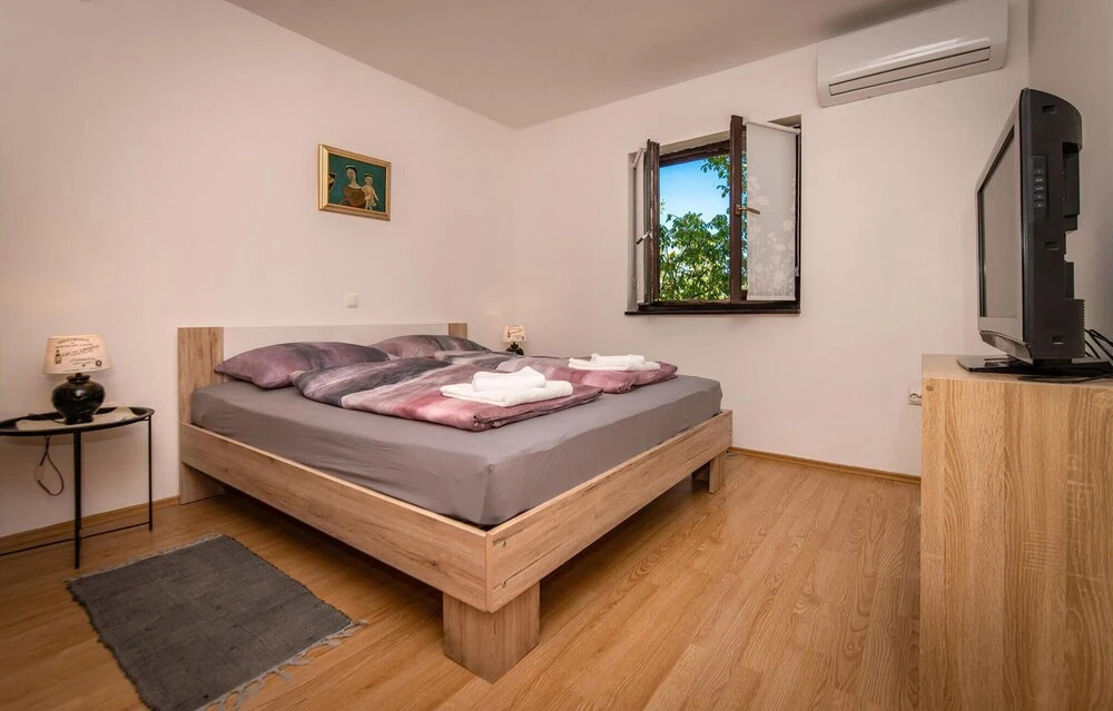 Nice Home in Stifanici With Wifi and 1 Bedrooms