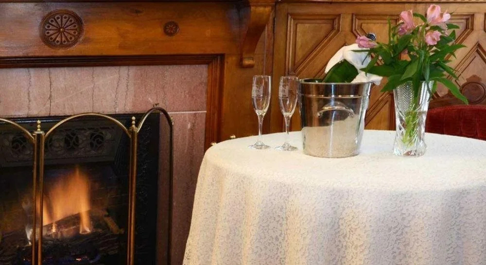 The Candlelight Inn