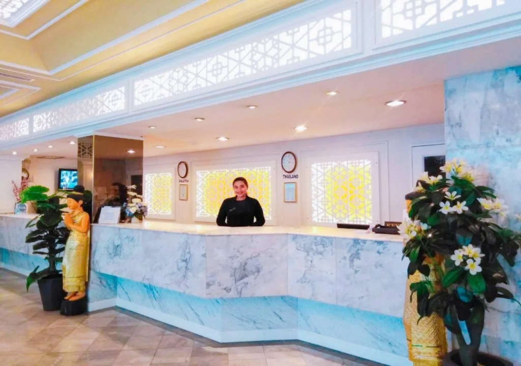Merlin Grand Hotel