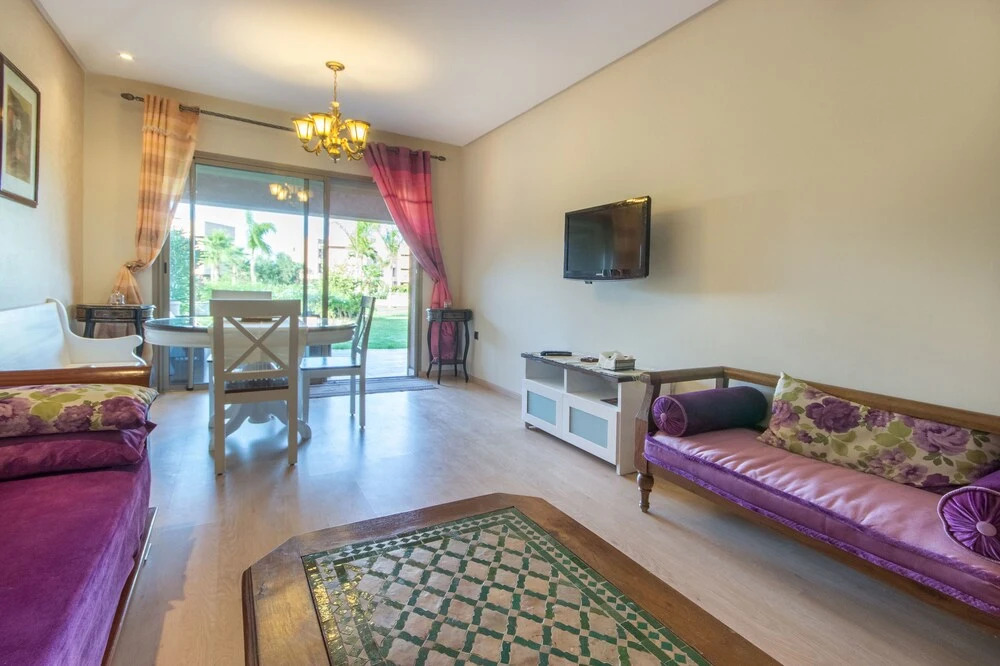 Family Relaxation in Prestigia Opale