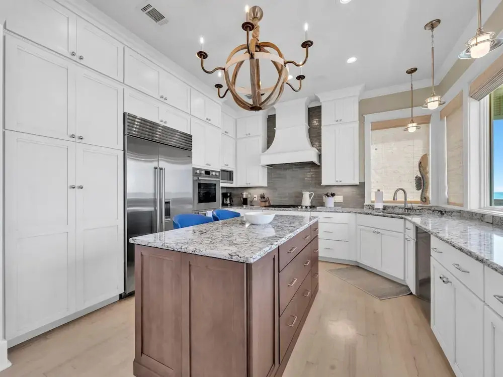 4BR Beachfront Home With Hot tub & Private Beach Access!
