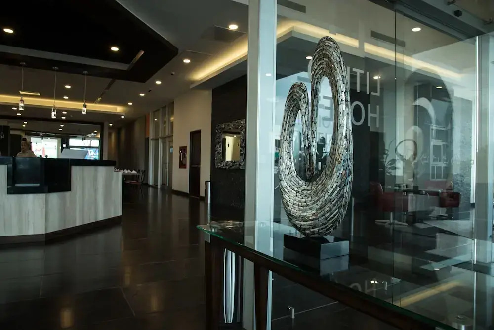 Lithio Hotel