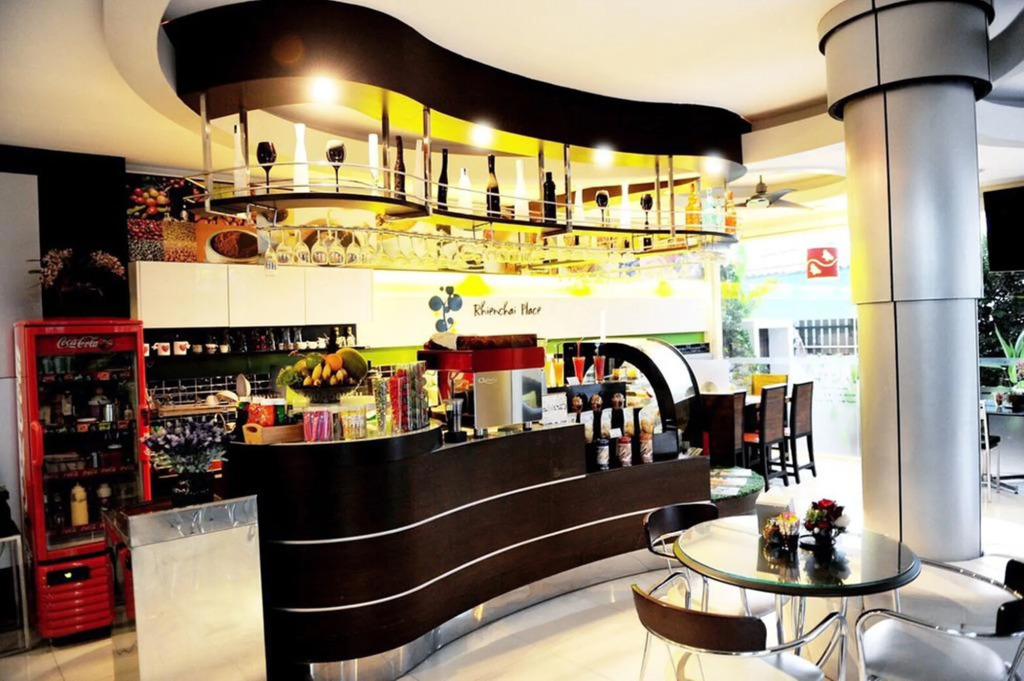 Rhienchai Place Hotel