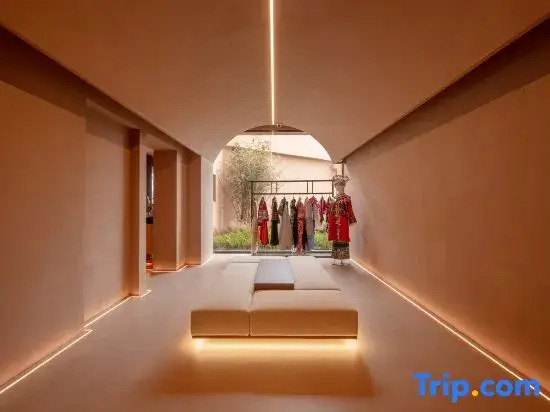 Отель Zhangjiajie Qishi Li Cave Homestay