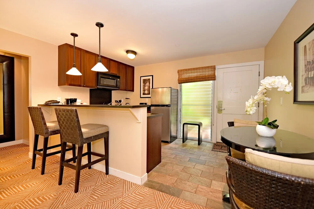 Aina Nalu K102 2 Bedrooms 2 Bathrooms Condo