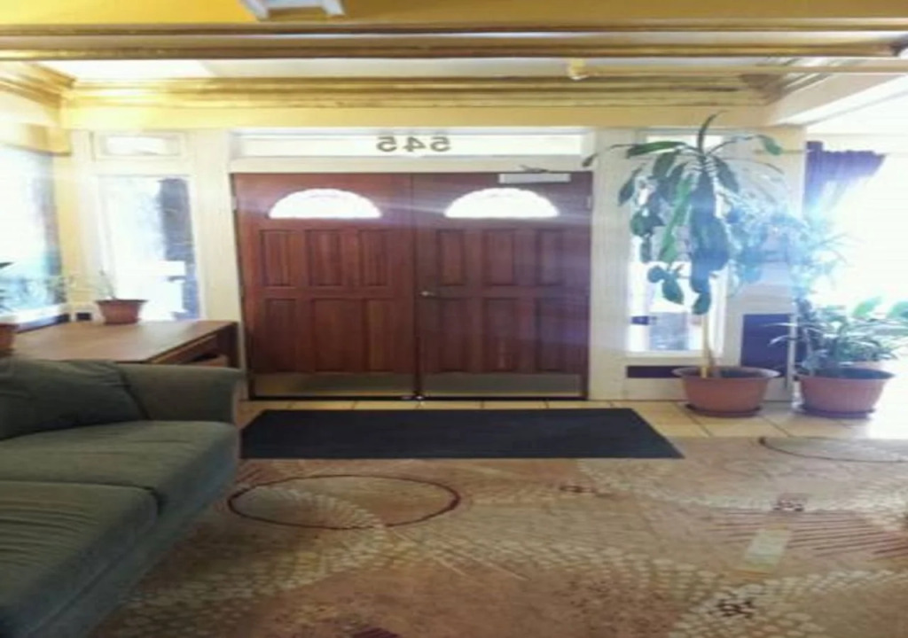 Layne Hotel