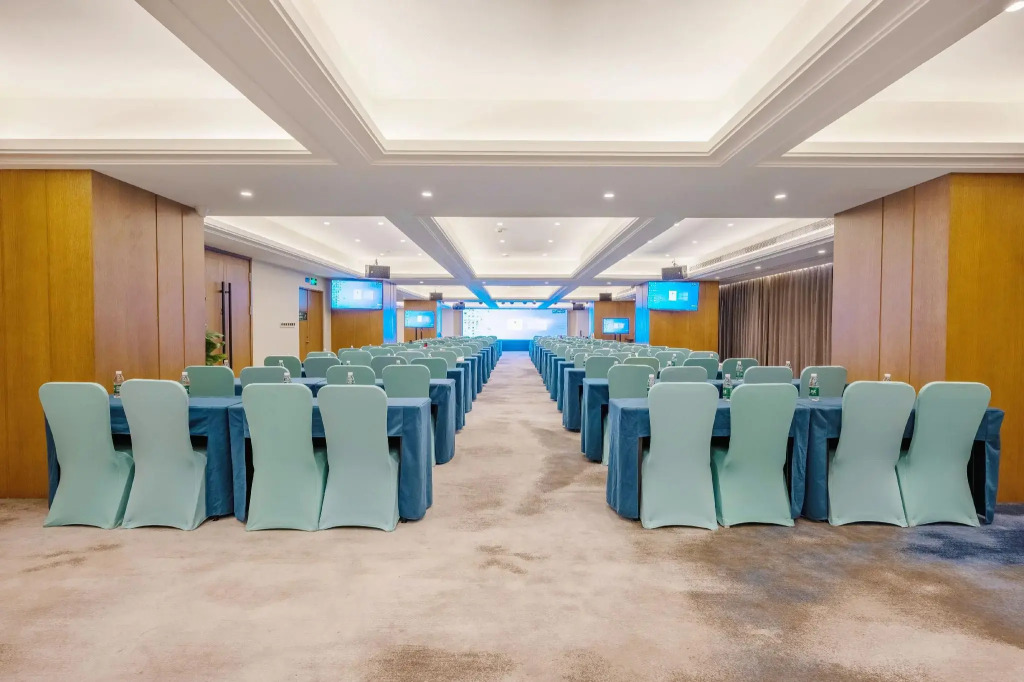 Acotown Gulf International Hotel