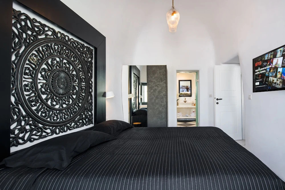 Fira 2-Bed Villa Sleeps 4 Hot Tub & Pet Friendly