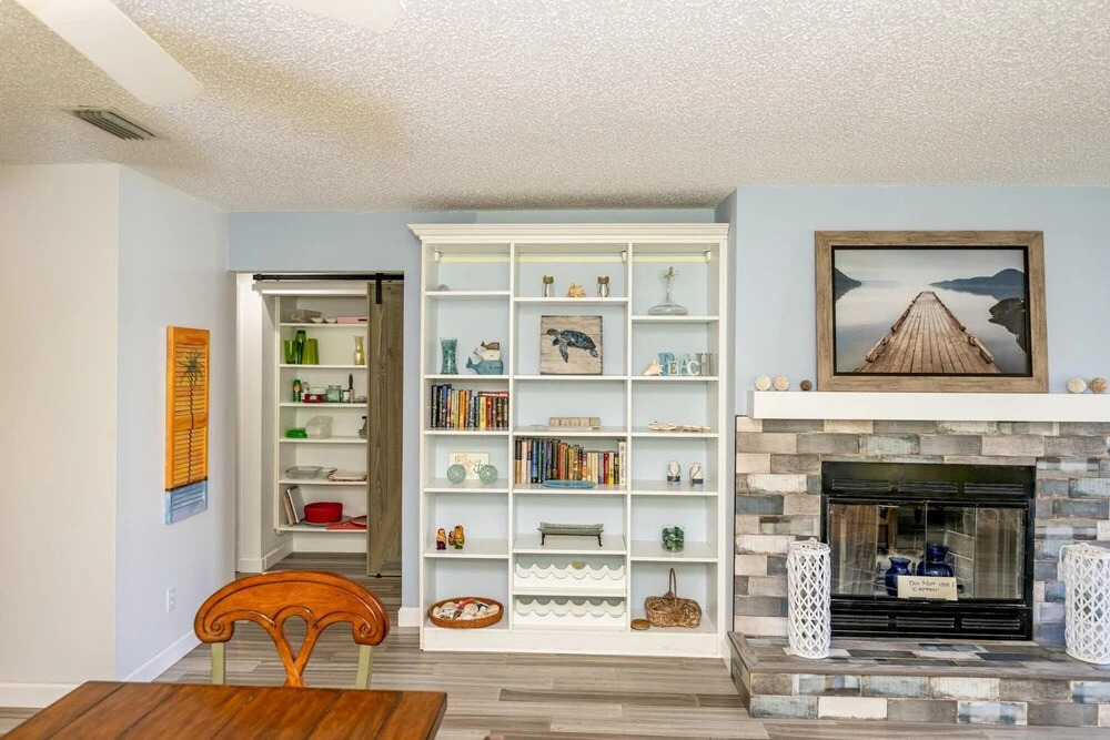 Seawinds 79 - Renovated 2 Bedroom Flat Upstairs Unit Lovely Lagoon View