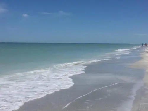 Joyce's Beachfront Suite 3