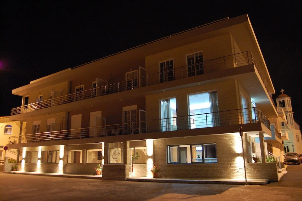 Hotel Antirriο