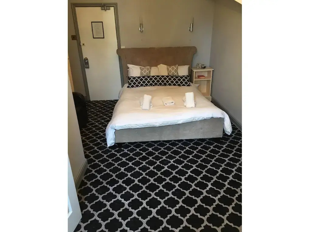 Hillcrest Hotel