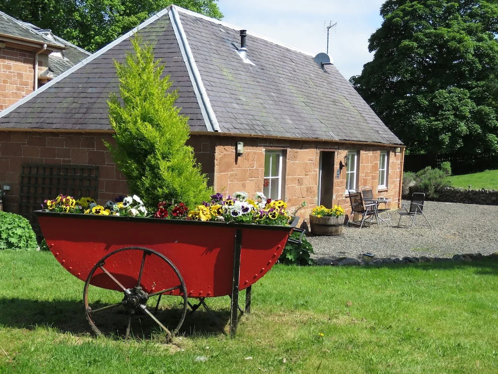 Harleyburn Cottages - Stables and Saddlery