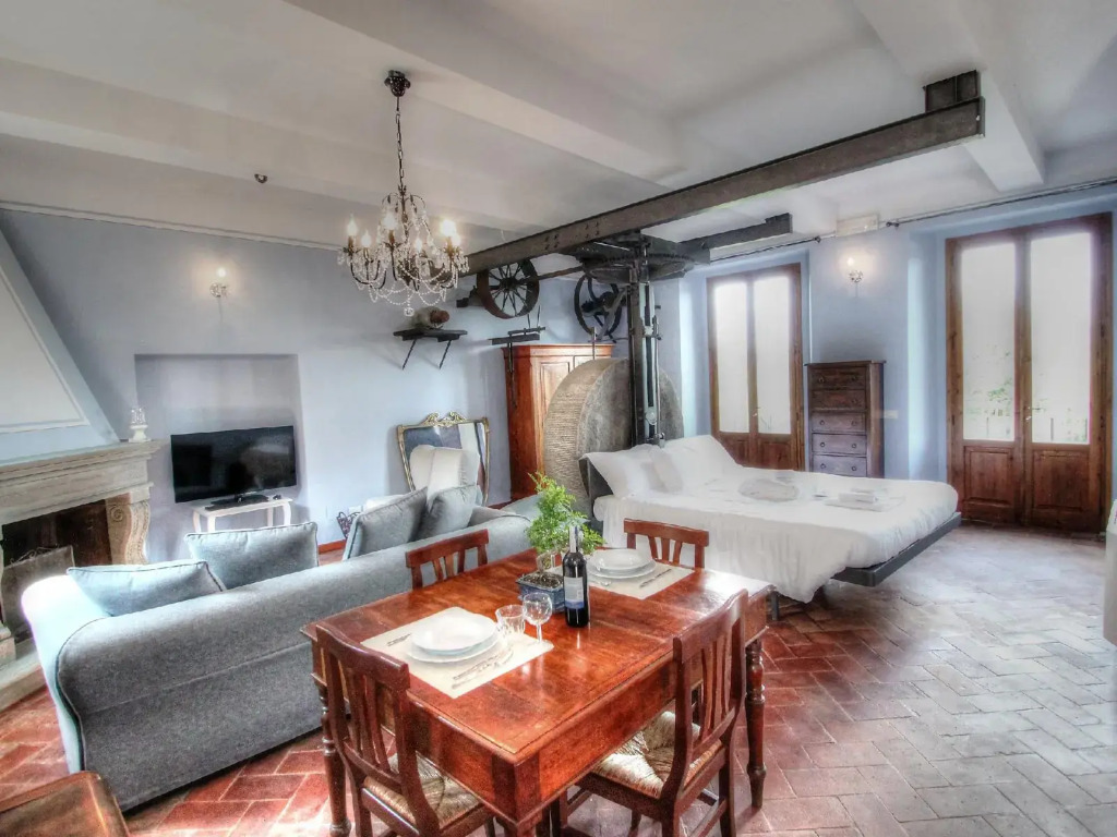 Mansion 2 Bedrooms  - Two Bedroom
