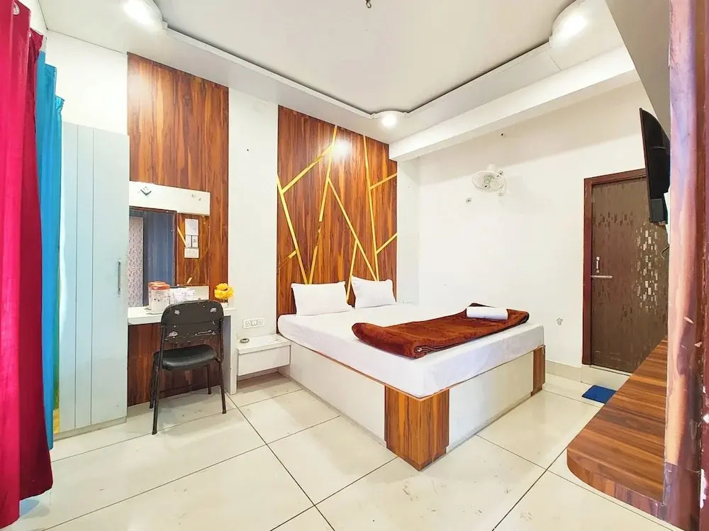 Vista Hotel Naini Lake View Nainital