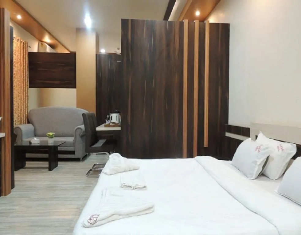 Room Maangta 125 - Kalyan East