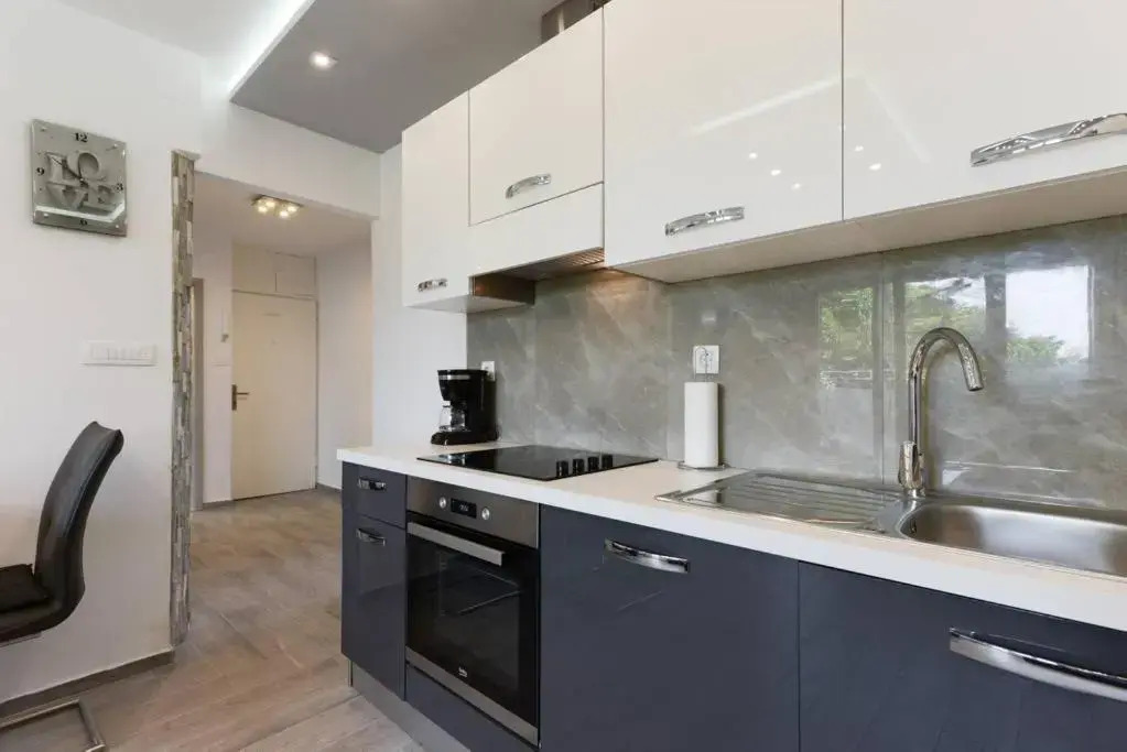 Reza Luxury Apartment