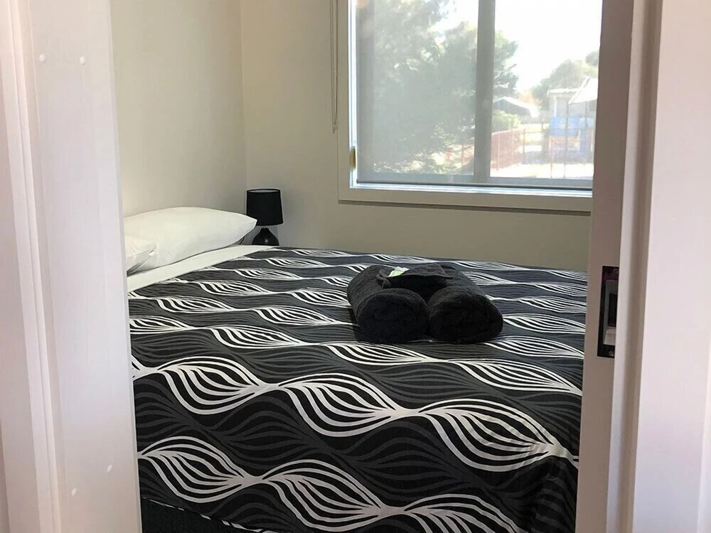Acacia Caravan Park & Holiday Units