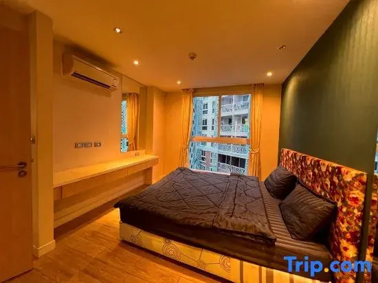 Large Caribbean 1BR Condo near Jomtien Bus Station