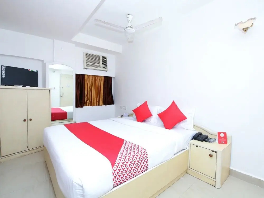 Hotel Cozy Residency by OYO Rooms