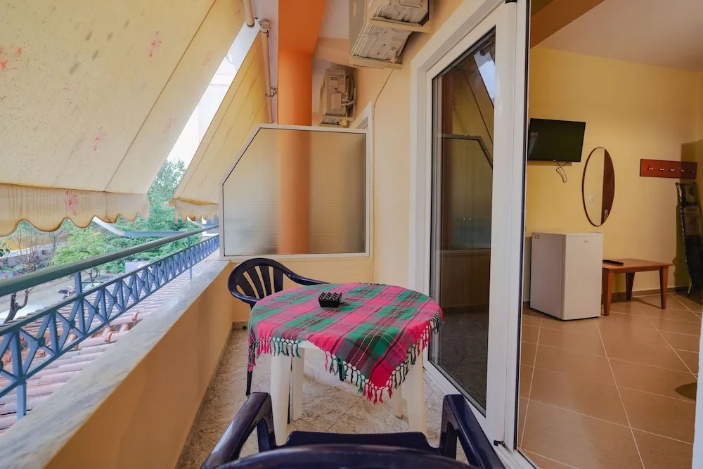 Hotel Porti