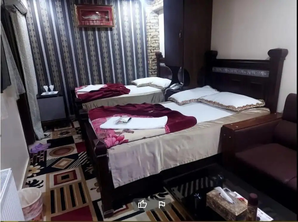 Metro Hotel