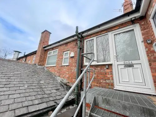 Spacious 2Bed Apartment with FREE PARKING! 15min to city & Christie NHS