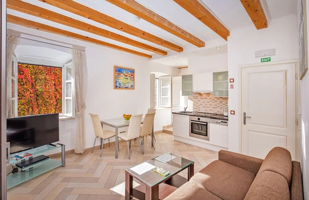 Apartments Espana