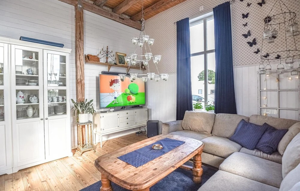 Beautiful Home in Vara With 4 Bedrooms and Wifi