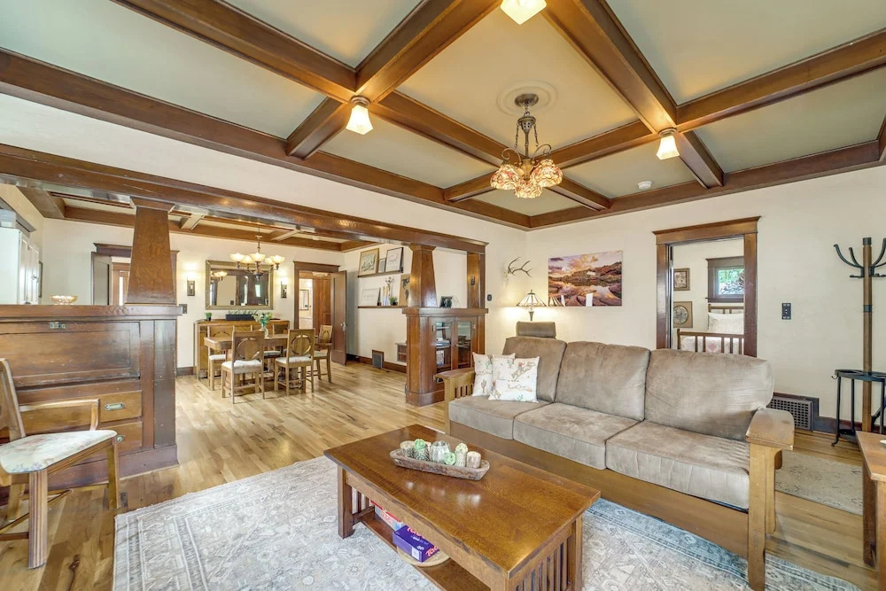 3 Blocks to Plaza! Historic Prescott Gem w/ Grill