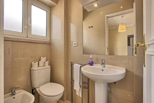 Almirante 3-Four Bedrooms