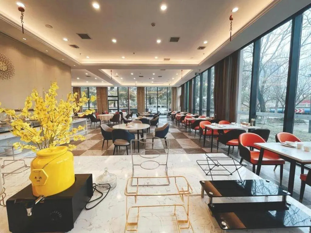 Vienna Hotel Suzhou Industrial Park Yangcheng Lake Fashion Stage
