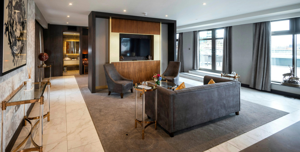 DoubleTree by Hilton Belfast City Ten Square