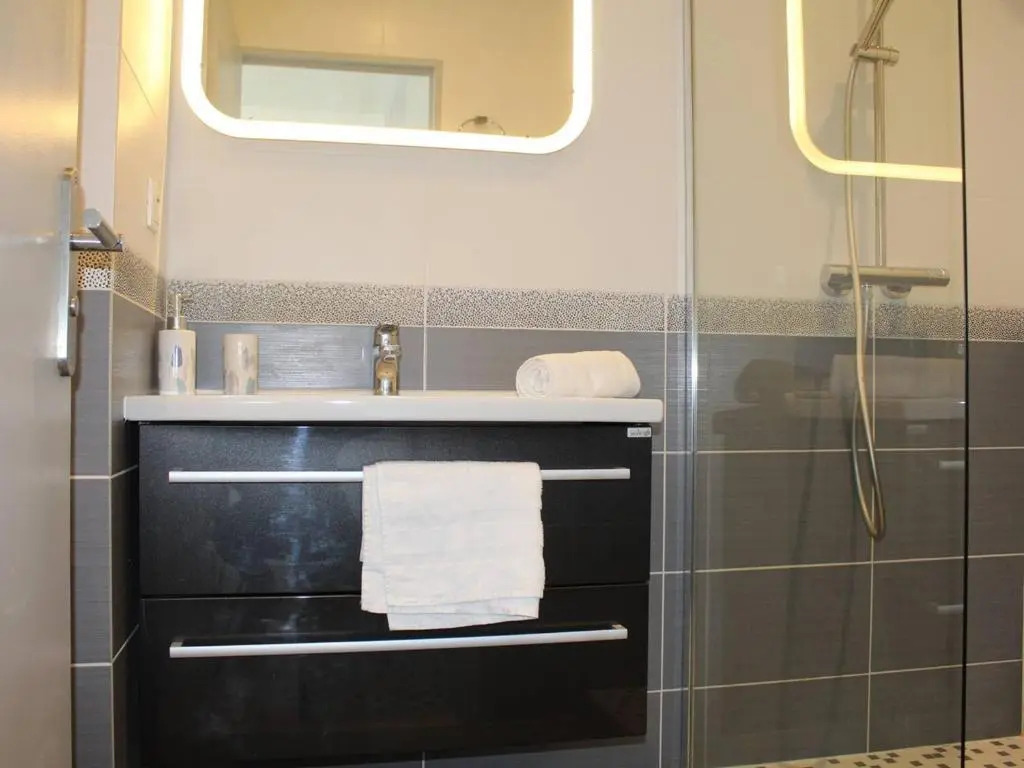 Appartement Villeneuve-Loubet, 2 pièces, 4 personnes - FR-1-252A-31