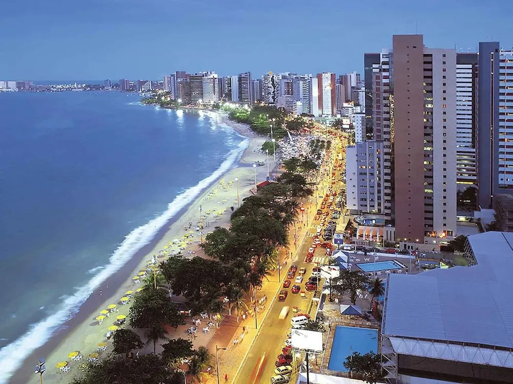 Apartamento a 200m feirinha beira mar