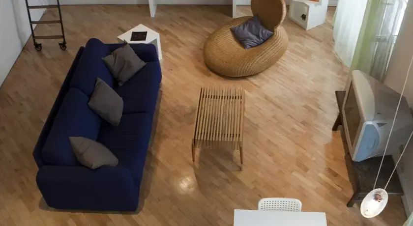 Pasquale Scura Halldis Apartment