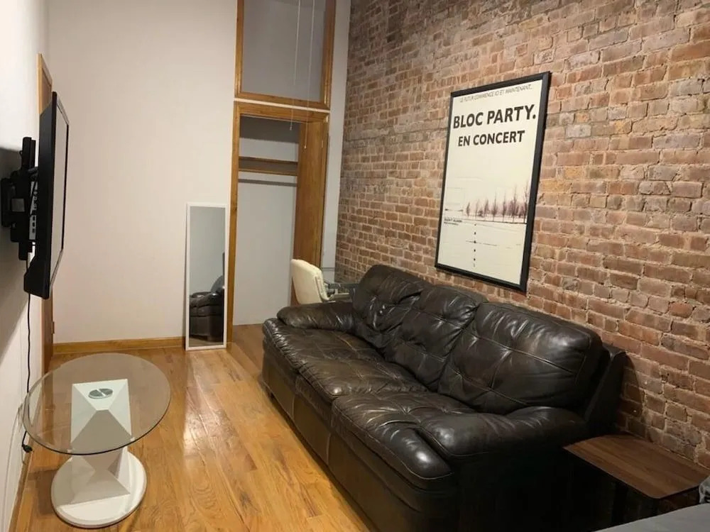 Manhattan Private Bedroom Hostel
