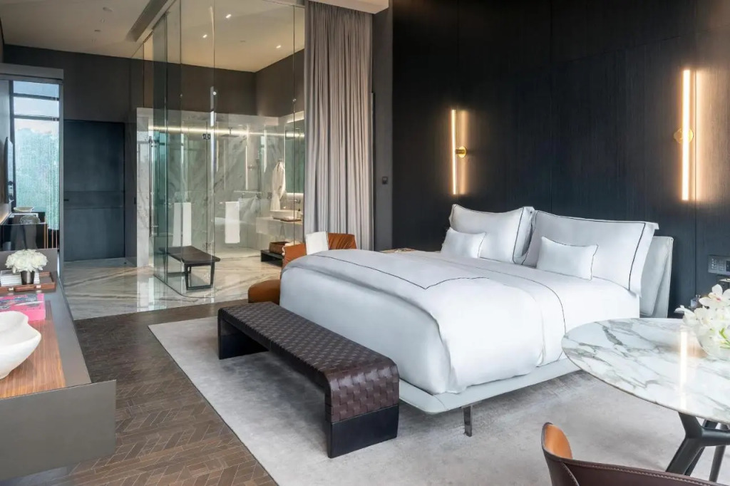 Alexander, Member of The Leading Hotels of the World