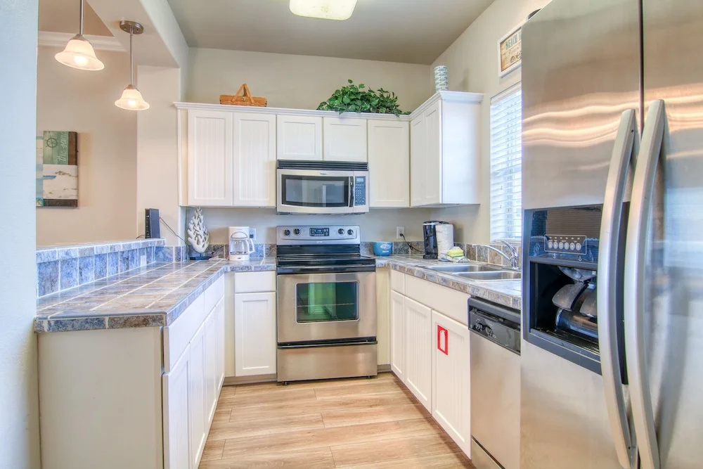 Heaven on Eleven MC8 3 Bedrooms 2.5 Bathrooms Condo