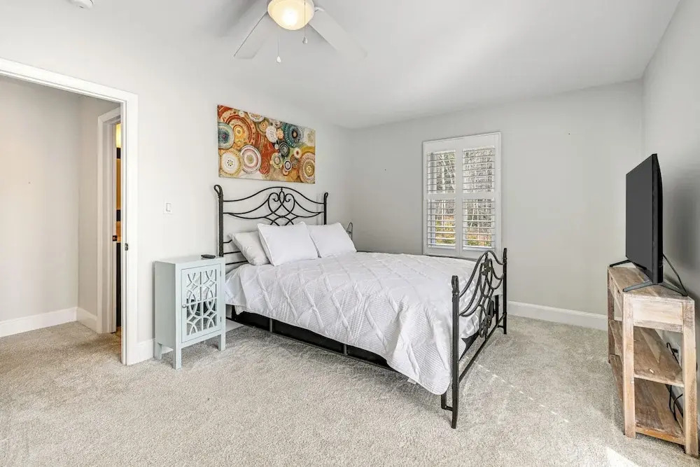 Boat Dock & Game Room: Waterfront Lake Norman Gem