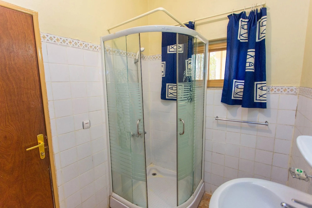 IRIS Guesthouse