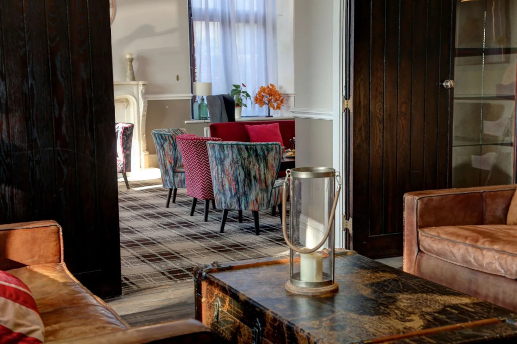 Stonecross Manor Hotel