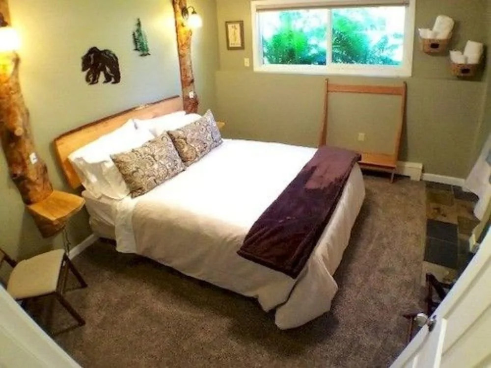 Fireweed Manor Bed and Breakfast