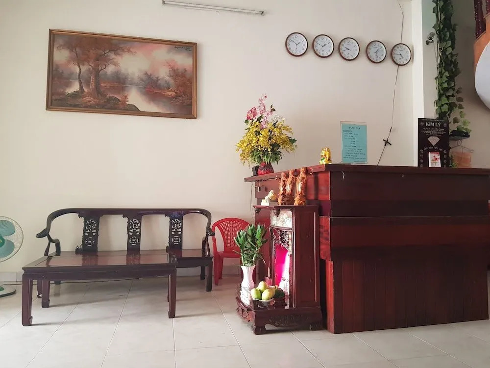 Oyo 682 Long Son Hotel