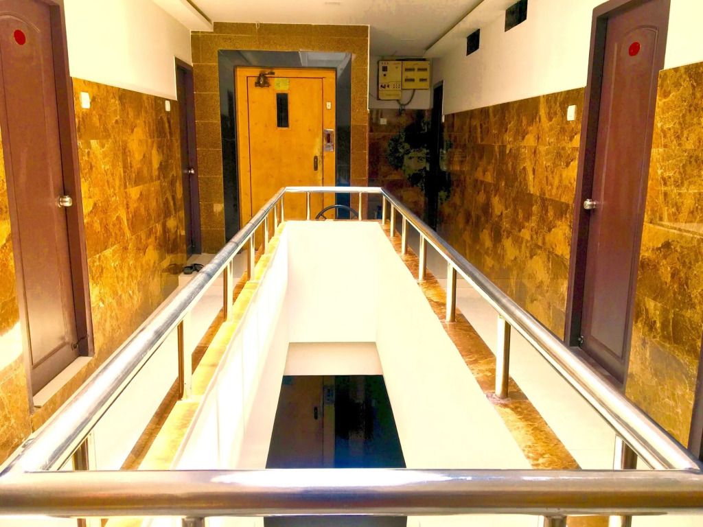 BHIMAS INN -Puratchi Thalaivar Dr M G Ramachandran Central Railway Station Chennai
