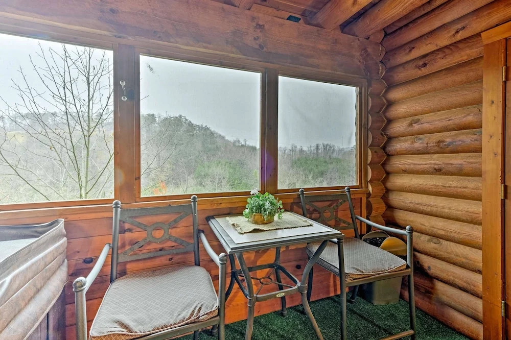 Pigeon Forge Vacation Rental: 1 Mi to Dollywood
