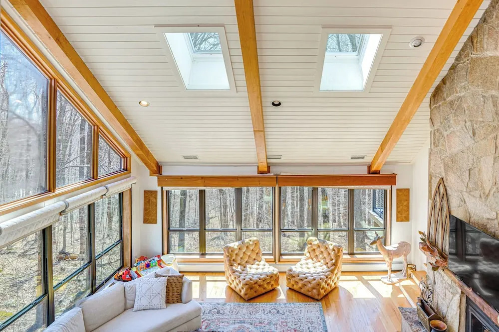 Deck & Game Room: Family Wilmington Retreat