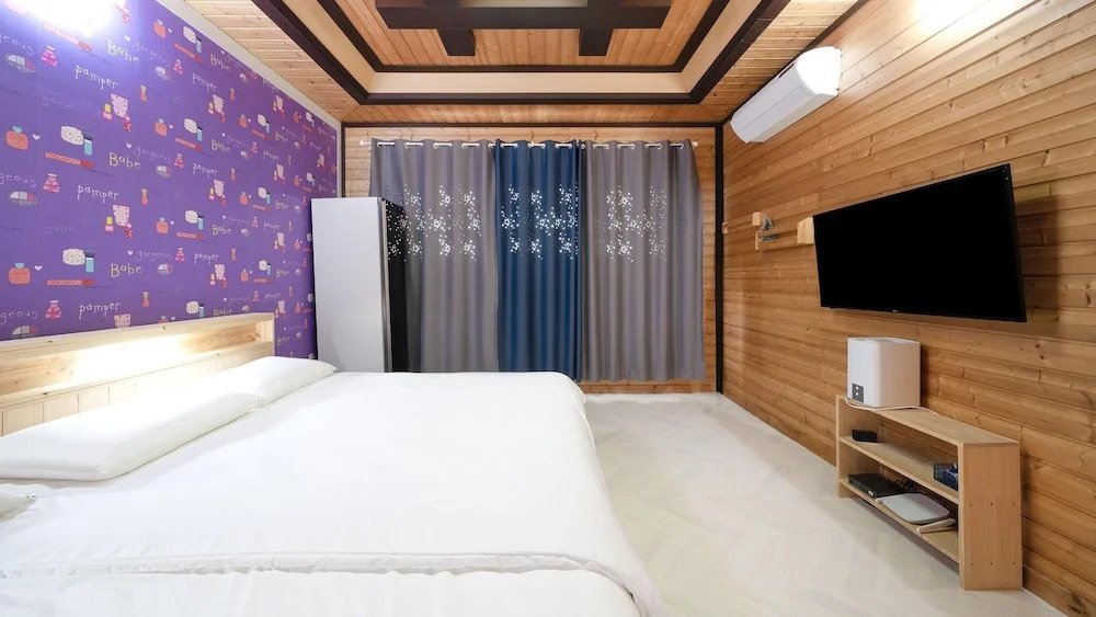 Gyeongju Liune Kids Pool Villa Pension